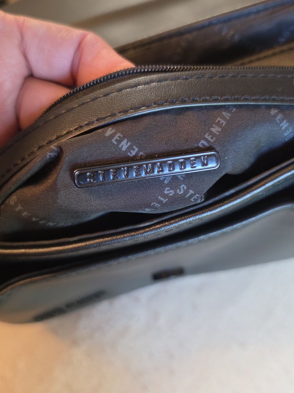 Steve Madden Black Leather Crossbody Bag - Picture 6 of 11